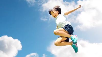 Animate skies in your photos.