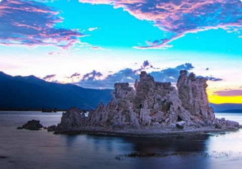 Mono Lake sunrise in HDR.