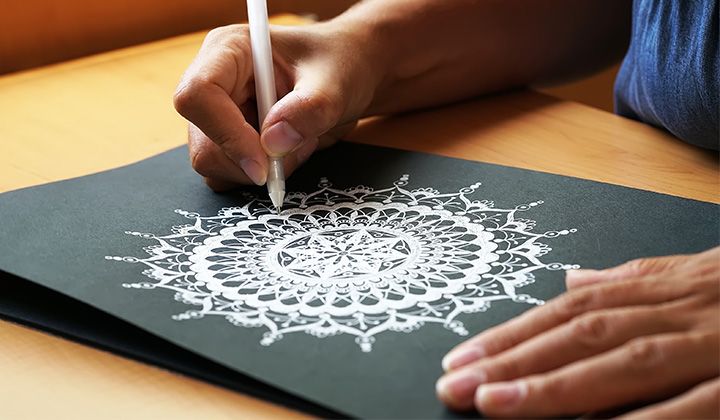 mandala art  Easy mandala drawing, Mandala art therapy, Mandala design art